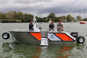 amphibious sealegs workboat