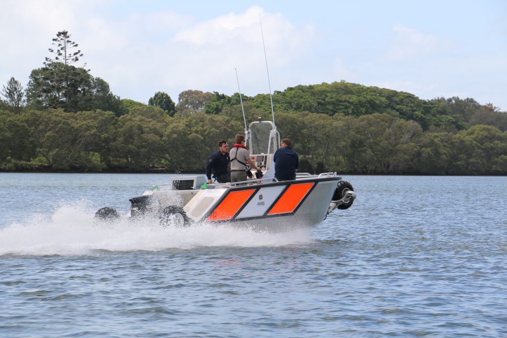 amphibious sealegs workboat